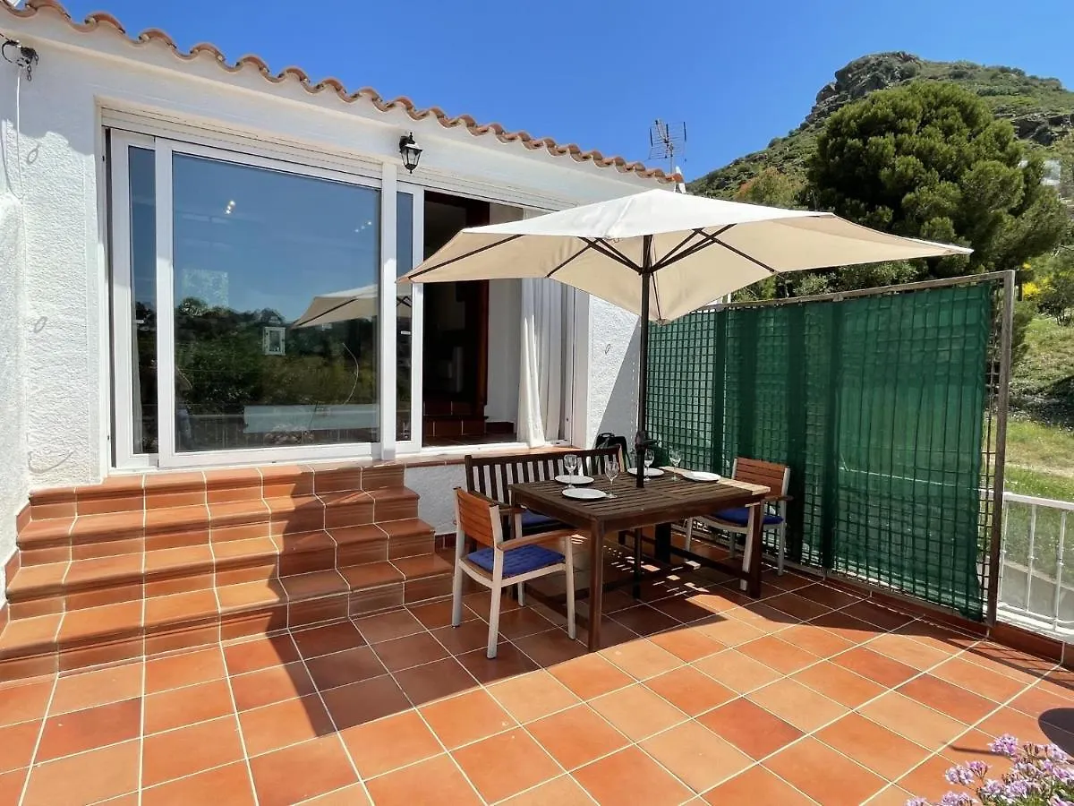 Casa Verde Roses