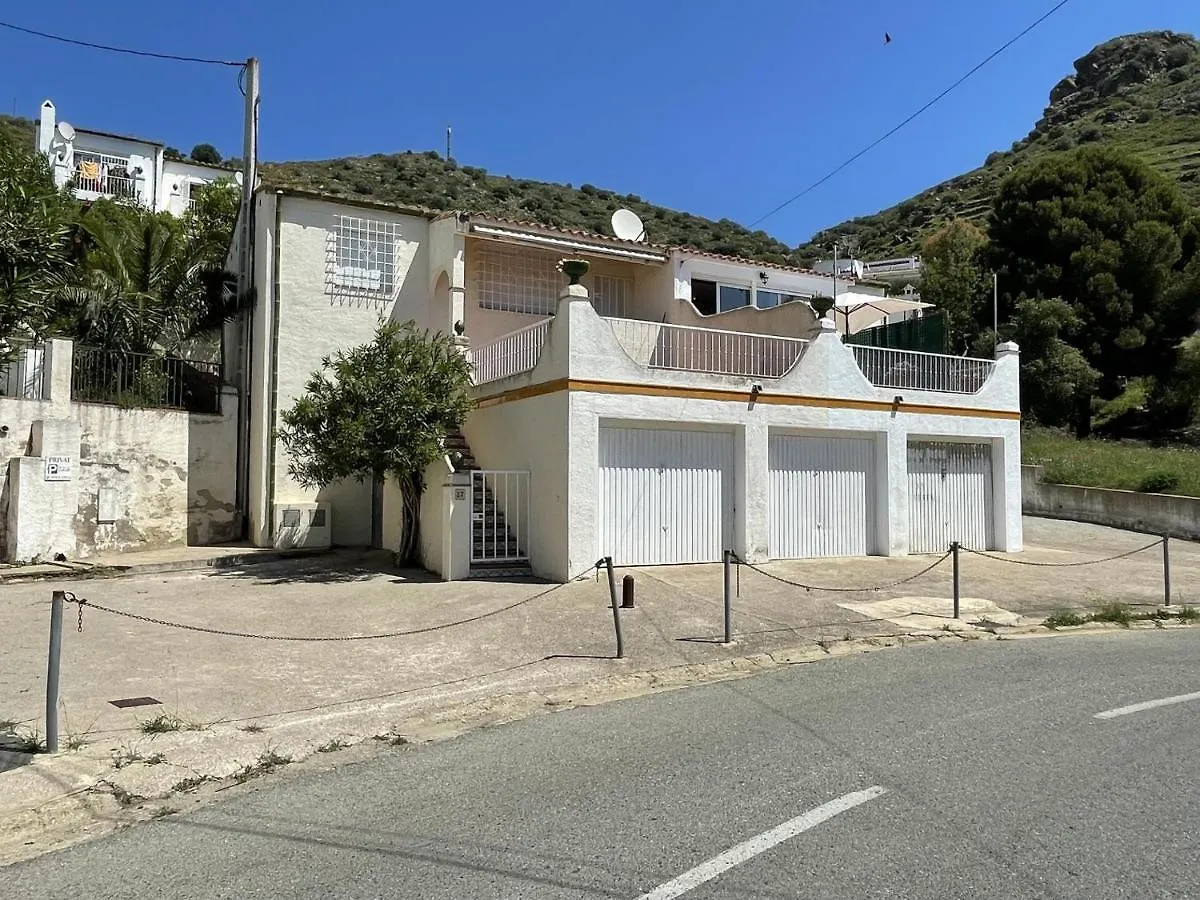 Casa Verde Roses Spain